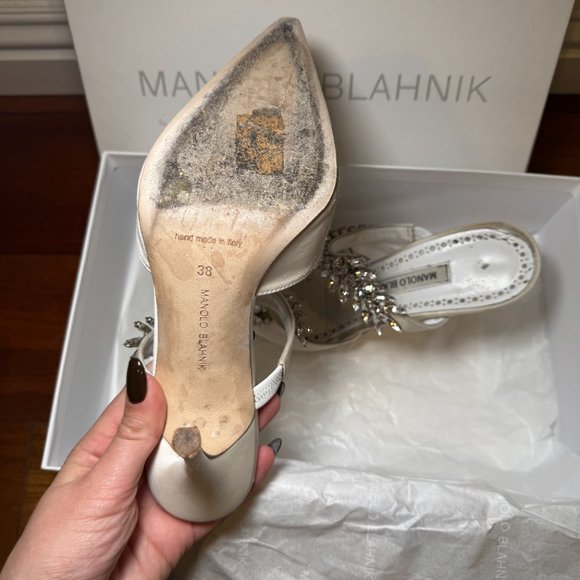 MANOLO BLAHNIK LURUM WHITE SATIN SIZE 38 - Picture 6 of 9